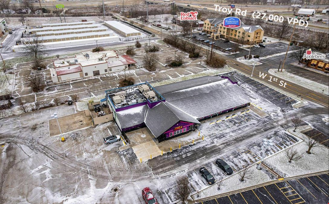 1805 W 1st St