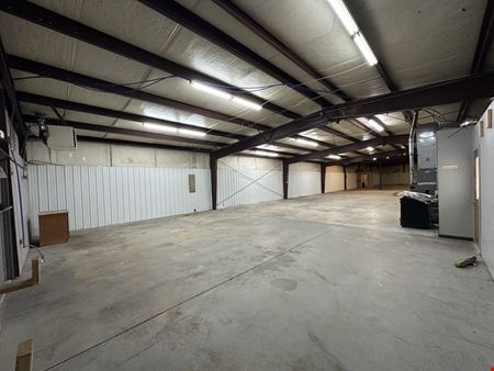 8,750 SF Office / Warehouse Building For Lease in Nixa
