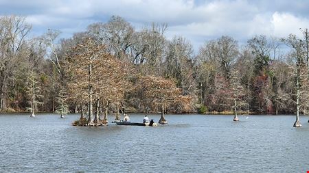 Hartford Lake Fishing & Hunting with House