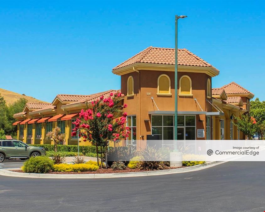 Canyon Creek Plaza