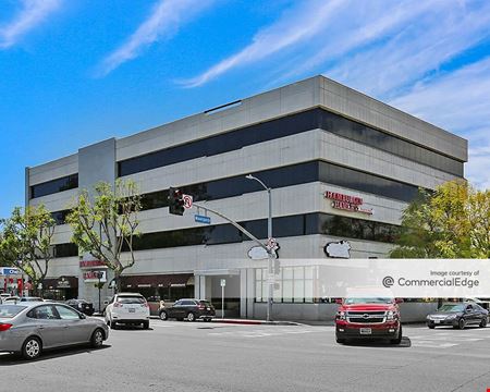 Office space for Rent at Hamburger Hamlet Building in Sherman Oaks