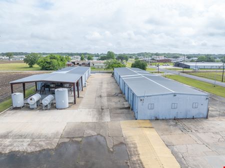 Warehouse near Acadiana Regional Airport