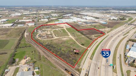 32 Acres Industrial For Lease / BTS