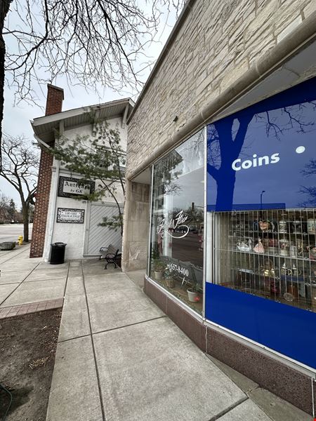 Retail Space at Glenview and Waukegan Intersection