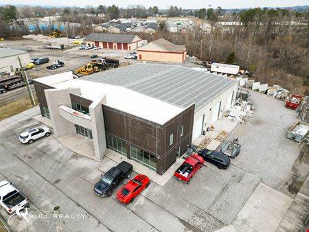 Industrial Showroom, Office & Warehouse | ±13,325 SF | Outdoor Storage | I-75 = 3 Minutes