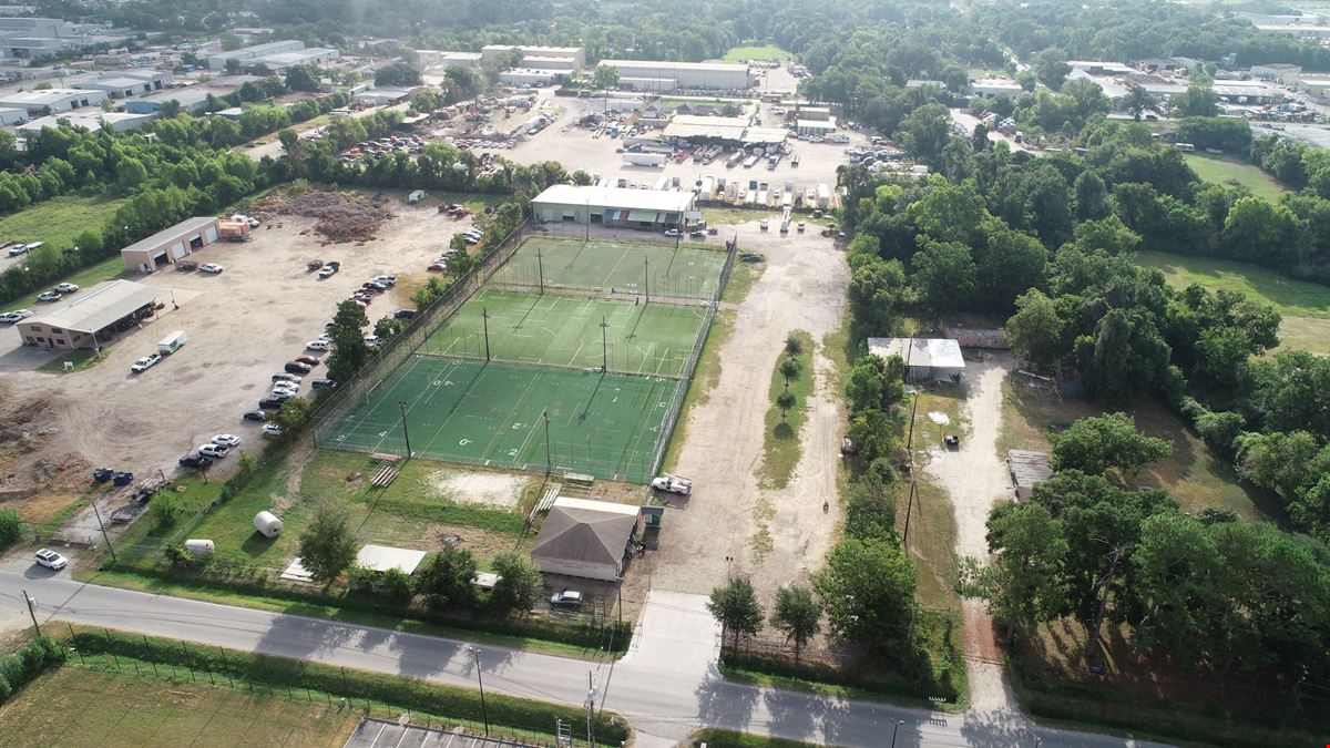 13920 Reeveston Rd, Houston, TX 77039