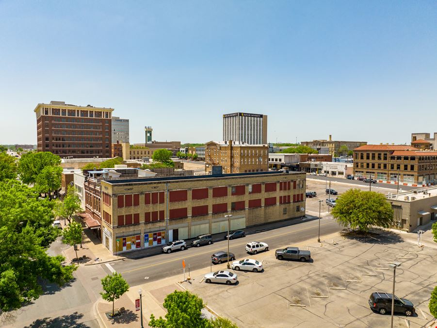 701 Austin Ave