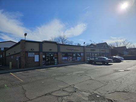 Retail space for Rent at CFM Plaza in Oak Forest