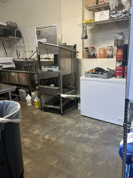 Jabby’s Pizza  – Thriving Turn-key Pizzeria for Sale