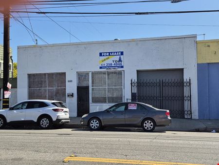 Commercial space at 6080 S Hoover St in Los Angeles
