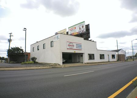 Industrial space for Sale at 6,379 SF Auto Glass Shop in Richmond