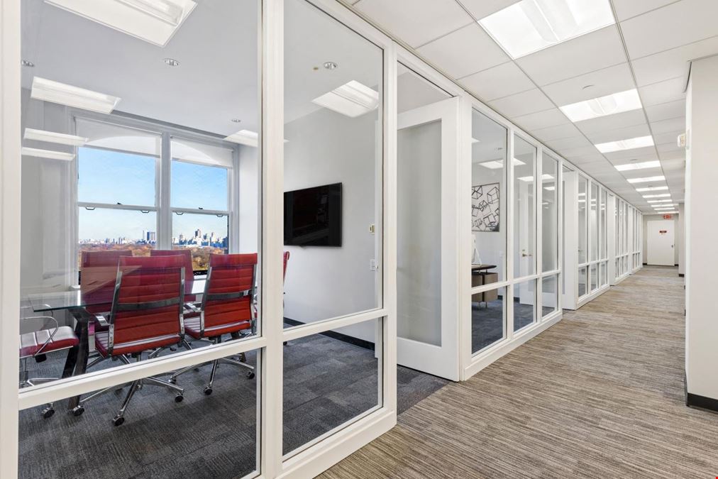Bevmax Office Centers - 5 Columbus Circle