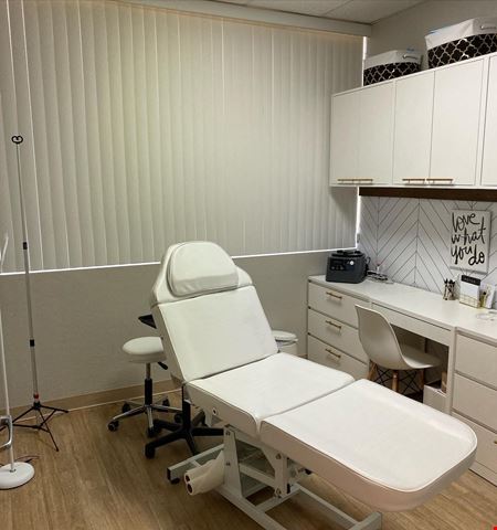 Wellness Center Offices Available for Sublease