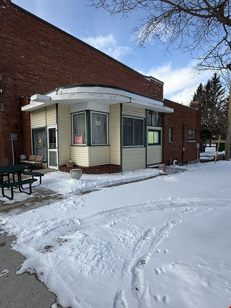 Unassigned space for Sale at Former Home Town Pizza - Pizza & Sub Shop in Leslie