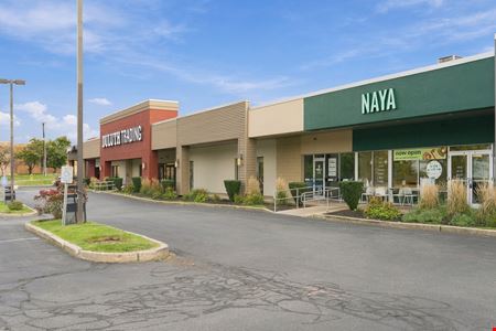 Burlington, MA - Shops at Mall Road