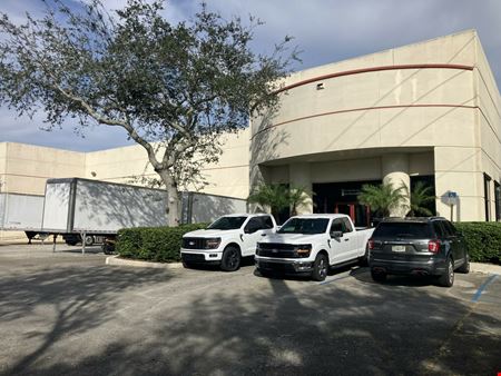 Premier Flex Space in Miramar Park of Commerce