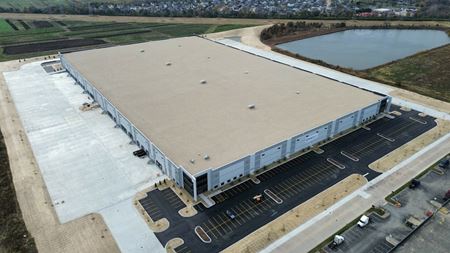 Industrial space for Rent at Crest Hill Business Park in Crest Hill
