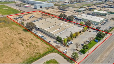 Industrial space for Sale at Freestanding Heavy Industrial Building w/ Office/Showroom on ±5 AC in Fresno