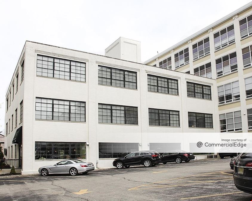 Spring Mill Corporate Center