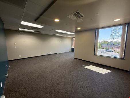 Larkspur Centre
