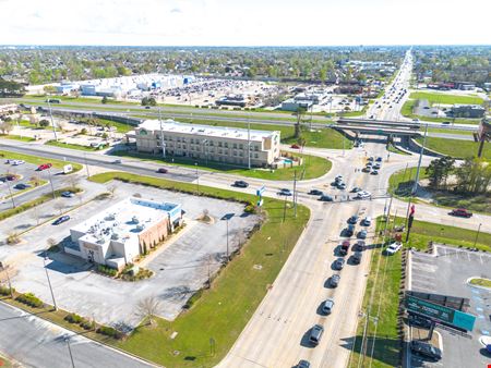 Freestanding Restaurant at Signalized Intersection off I-210 in Lake Charles