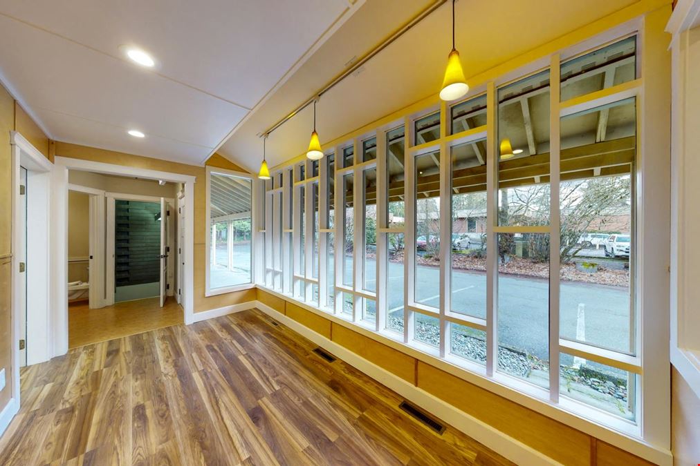 520 Lilly Rd NE #2