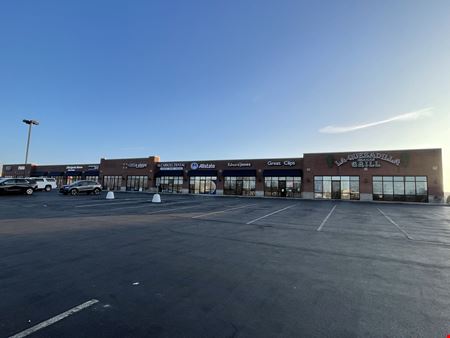 Shops of Ravenwood Square