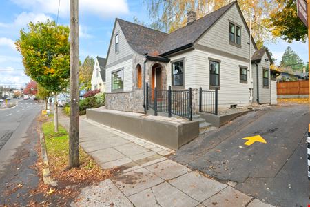 Commercial space at 3033 NE Broadway St in Portland