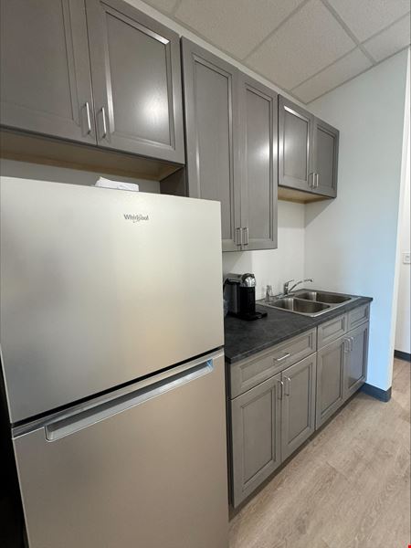 Private Offices with On-Site Podcast Studio - Connect Corporate Center