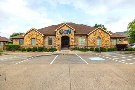 Office space for Sale at 935 W Glade Rd in Hurst