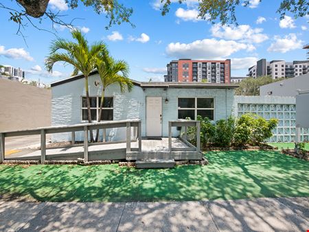 Office space for Rent at High-Visibility Office with Parking in Fort Lauderdale