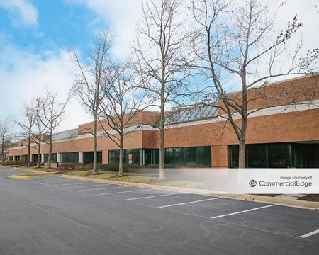 Industrial space for Rent at Service Center 2 in Chantilly