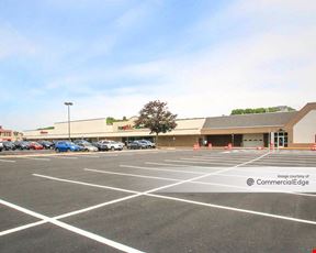 Putnam Place Shopping Center