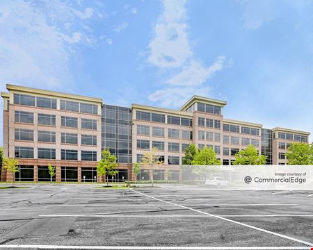 Office space for Rent at Eight Parkwood Crossing in Indianapolis