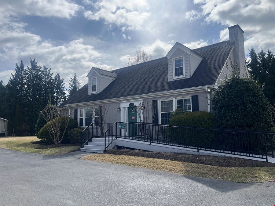 Freestanding Salem Office