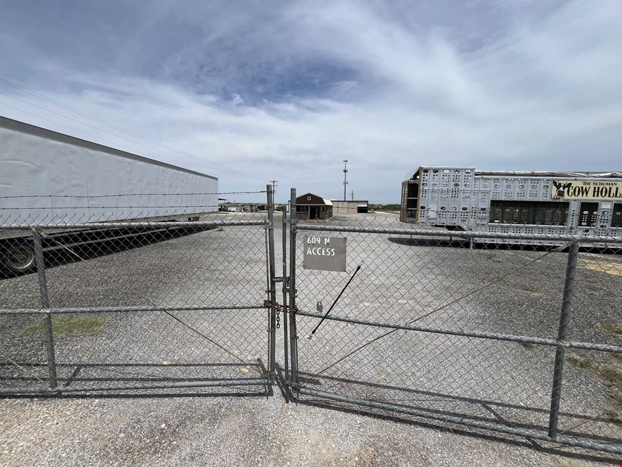 601 N Access Rd