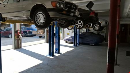 WAREHOUSE ARTS AUTO
