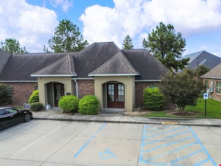 Sherwood Commons Office Center: Move-In Ready Suite for Lease