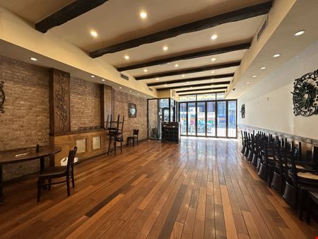 Retail space for Rent at 325 W 42nd St in New York