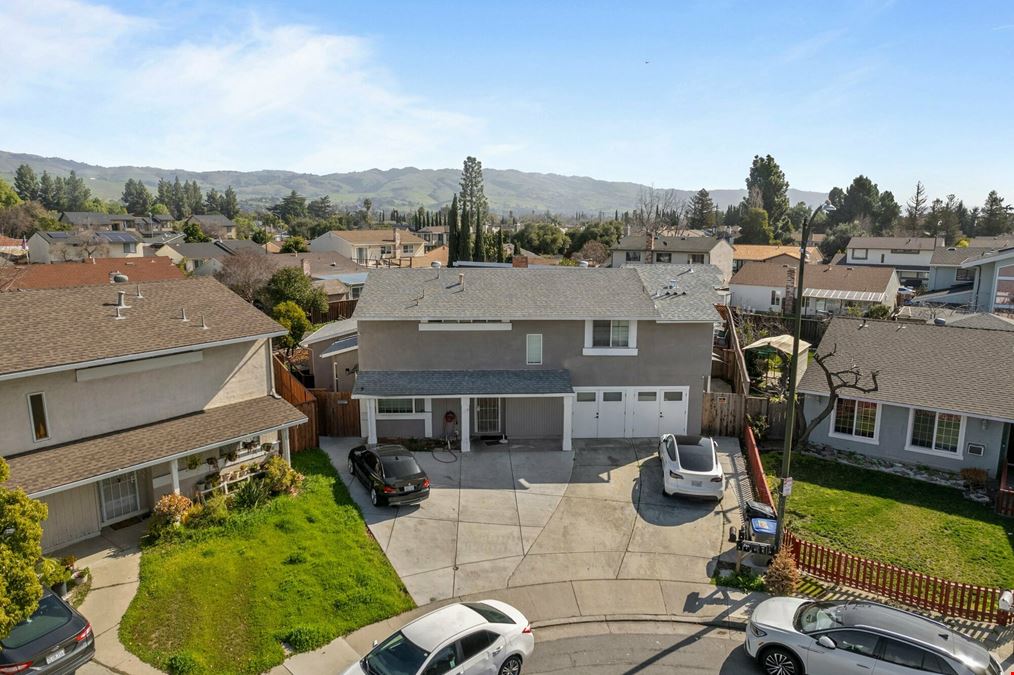 2604 Sierra Vista Ct