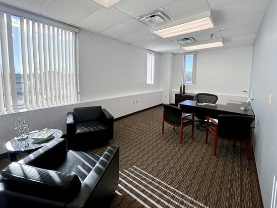 Regus - Central Park Corporate Center