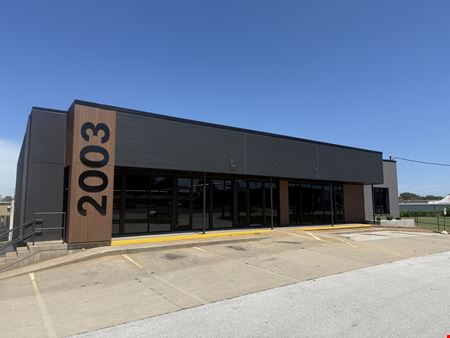 RETAIL BUILDING FOR SALE OR LEASE AT KEARNEY & GLENSTONE