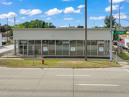 Retail space for Sale at 15010 Fort St in Southgate