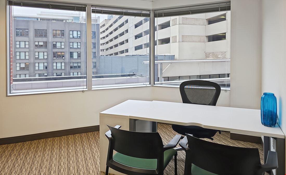 Regus - Des Moines - Hub Tower