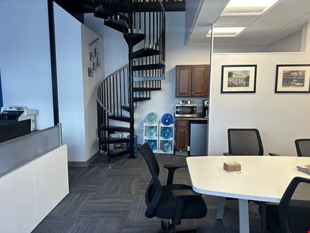 SHARED OFFICE SPACE  BROOKFIELD COMMONS