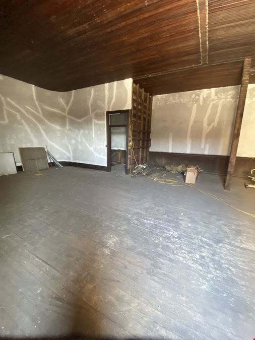 116 Courthouse Square - Upstairs