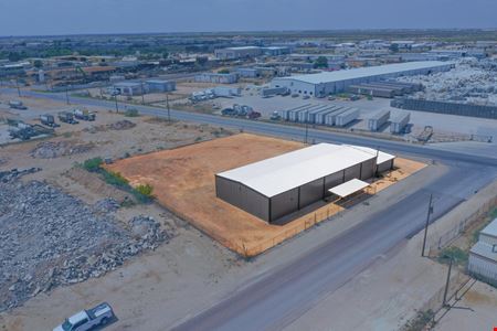 Versatile Shop/Office Near I-20