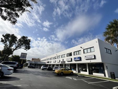 Mixed Use space for Rent at Red Road in Miami