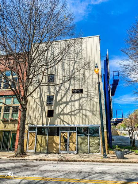 Downtown Atlanta Peachtree Street Building |  ±3,300 SF – ±10,000 SF