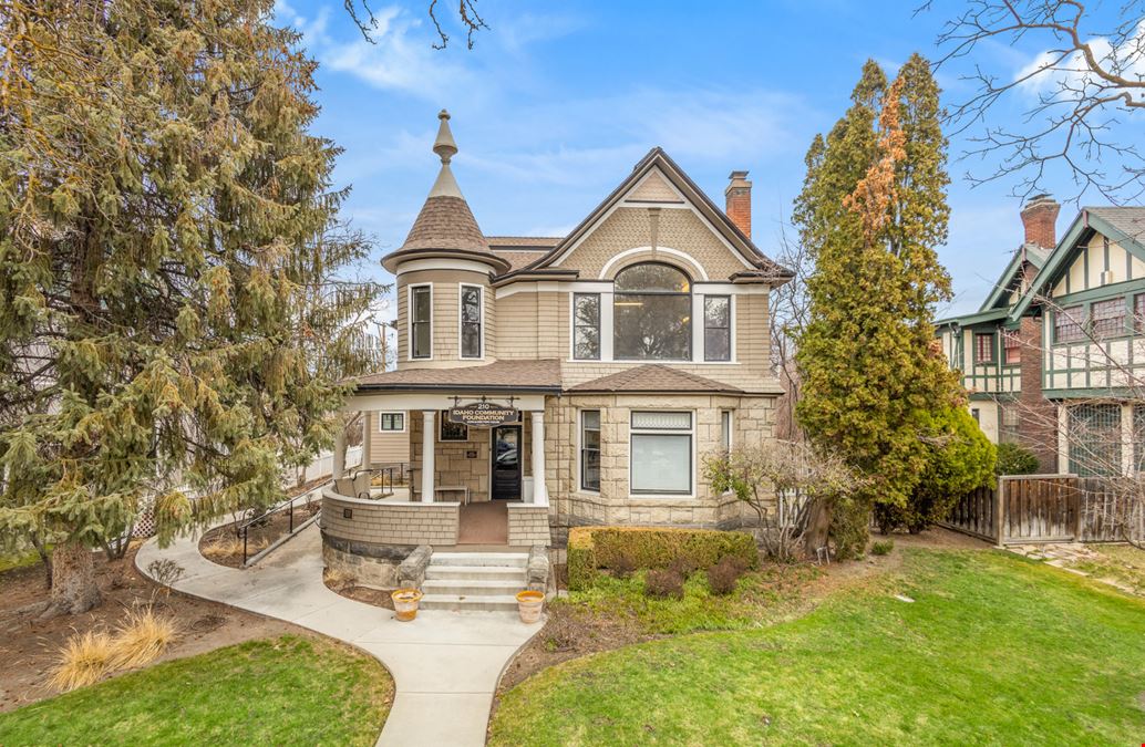 210 W State St